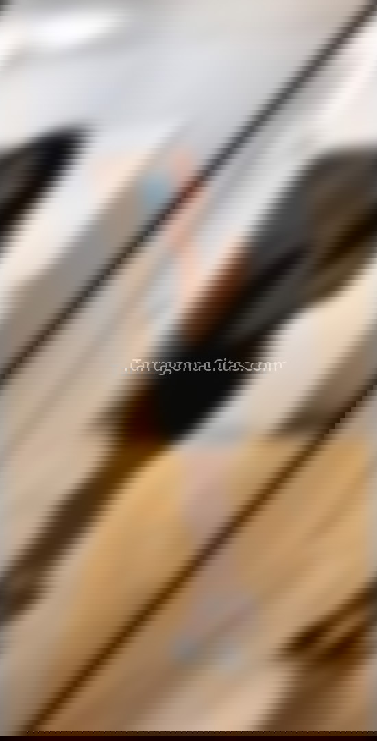 Ángela, estudiante con don de gentes. 663412544. Citas en TARRAGONA, TARRAGONA. www.tarragonacitas.com.